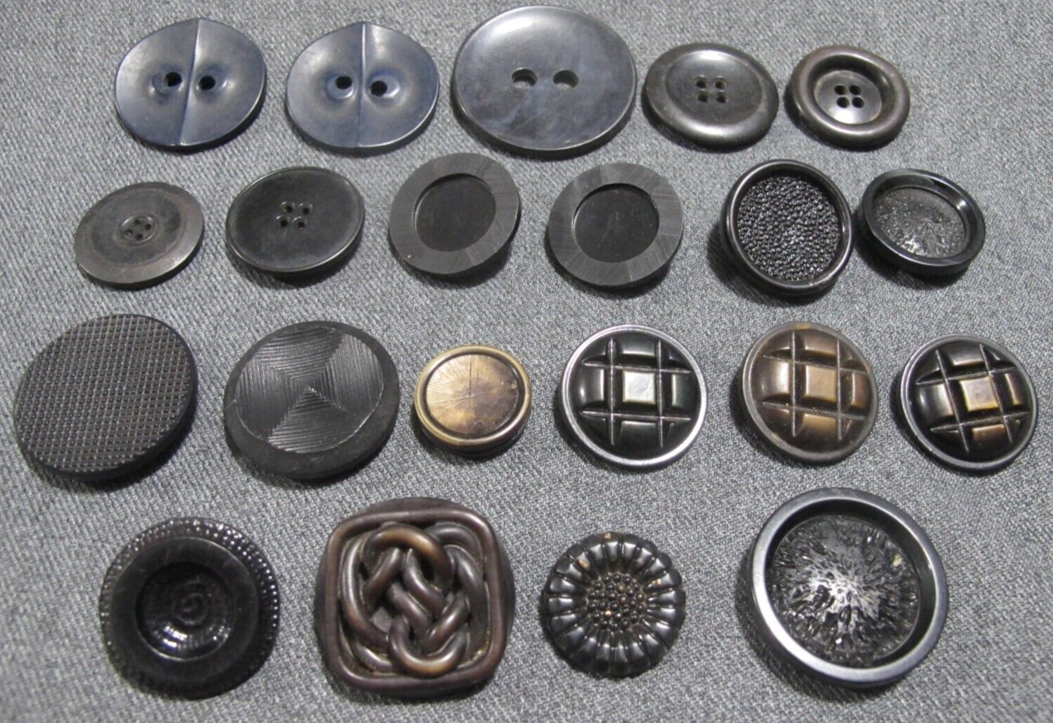 Vintage art deco assorted mostly black celluloid plastic big buttons