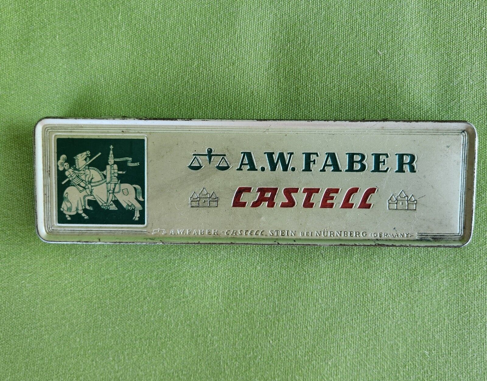 Vintage Faber Castell Tin Box 4H Germany Unbranded colored pencils sharpened