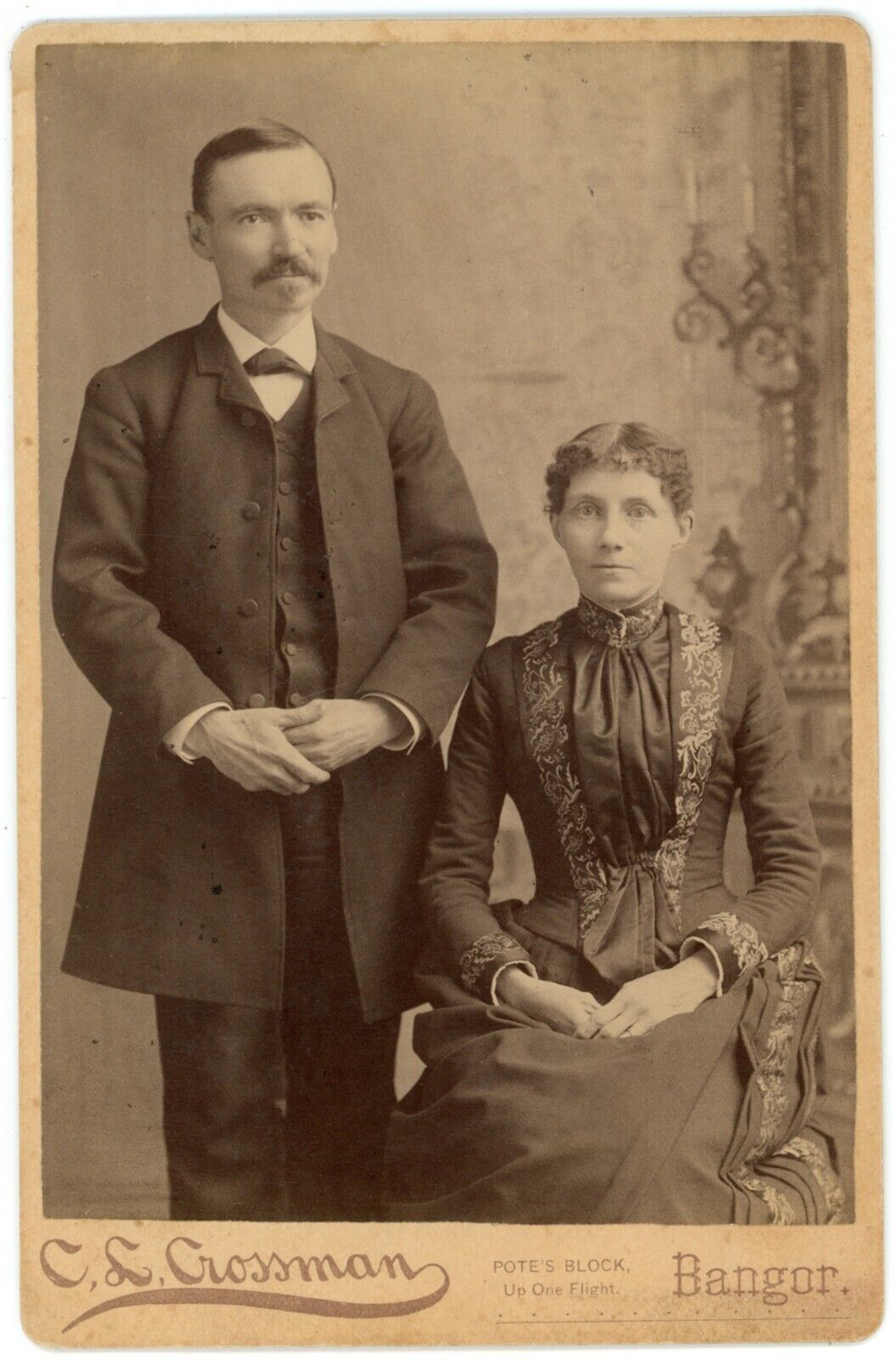 CIRCA 1880\'S CABINET CARD Lovely Couple In Victorian Clothes Crossman Bangor, ME