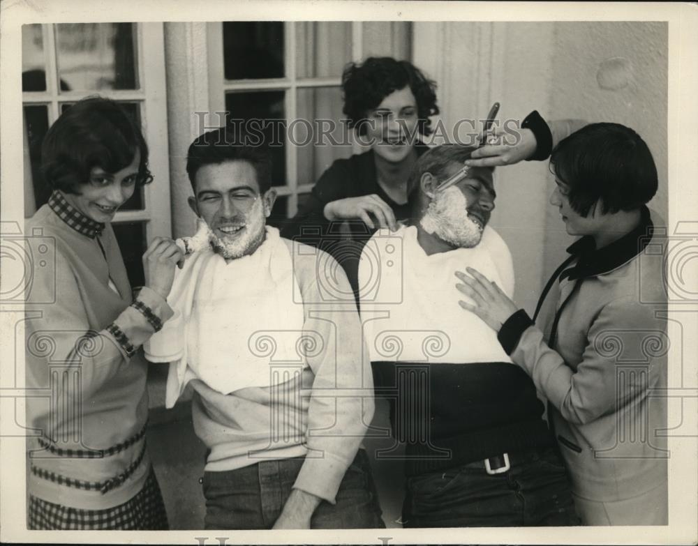 1927 Press Photo Dot Reinhold, GM Martin, G Arthur shave W Esprey, J Ogden
