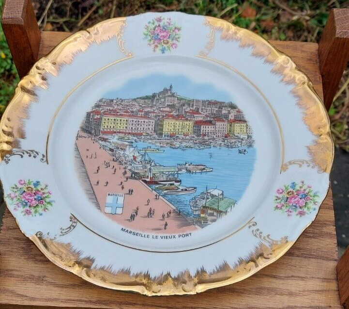 Fabulous Marseille Le Vieux Port Souvenir Plate beautifully decorated 10\