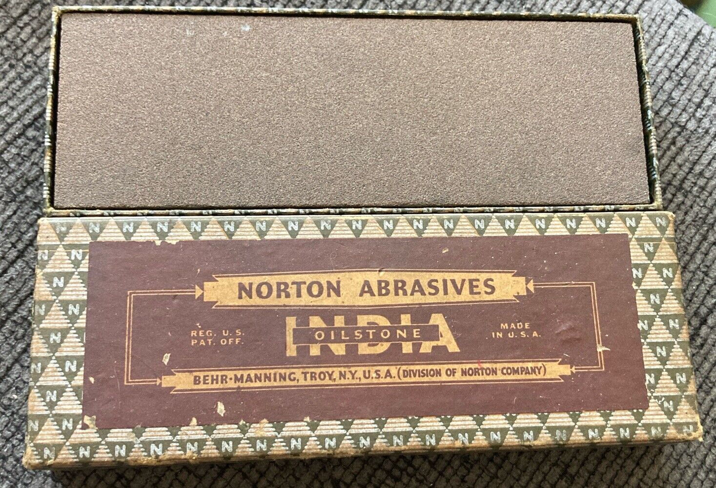 Vintage Norton abrasives oilstone India bench stone IB6