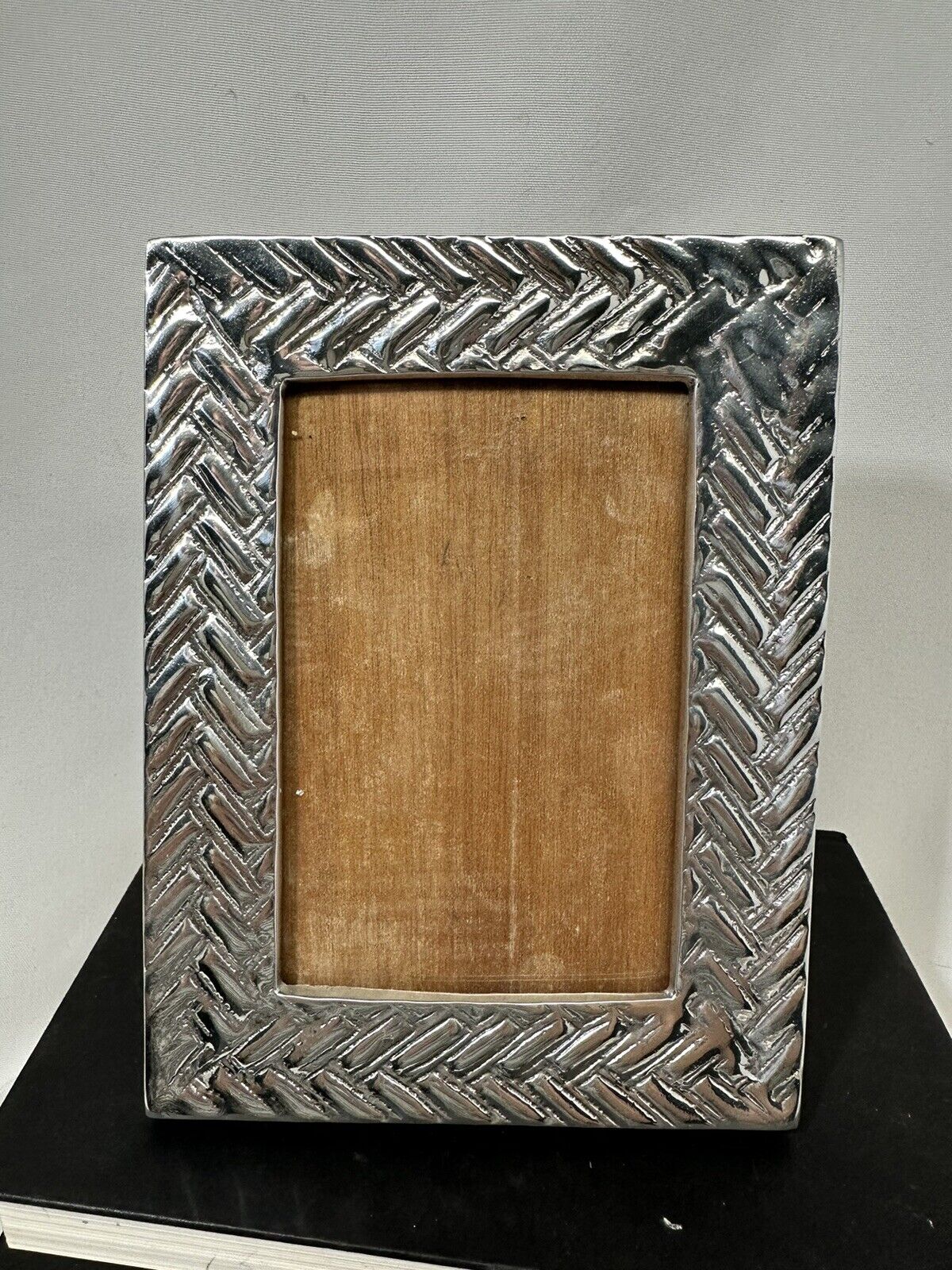 Vtg Pewter Silver Metal Mexican Picture Frame Wood Back Easel Mexico Woven 4x6