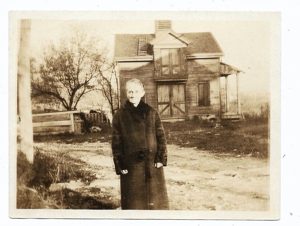 Vintage Photo of Old Woman Farmhouse Barn Rural America Country Elderly Lady