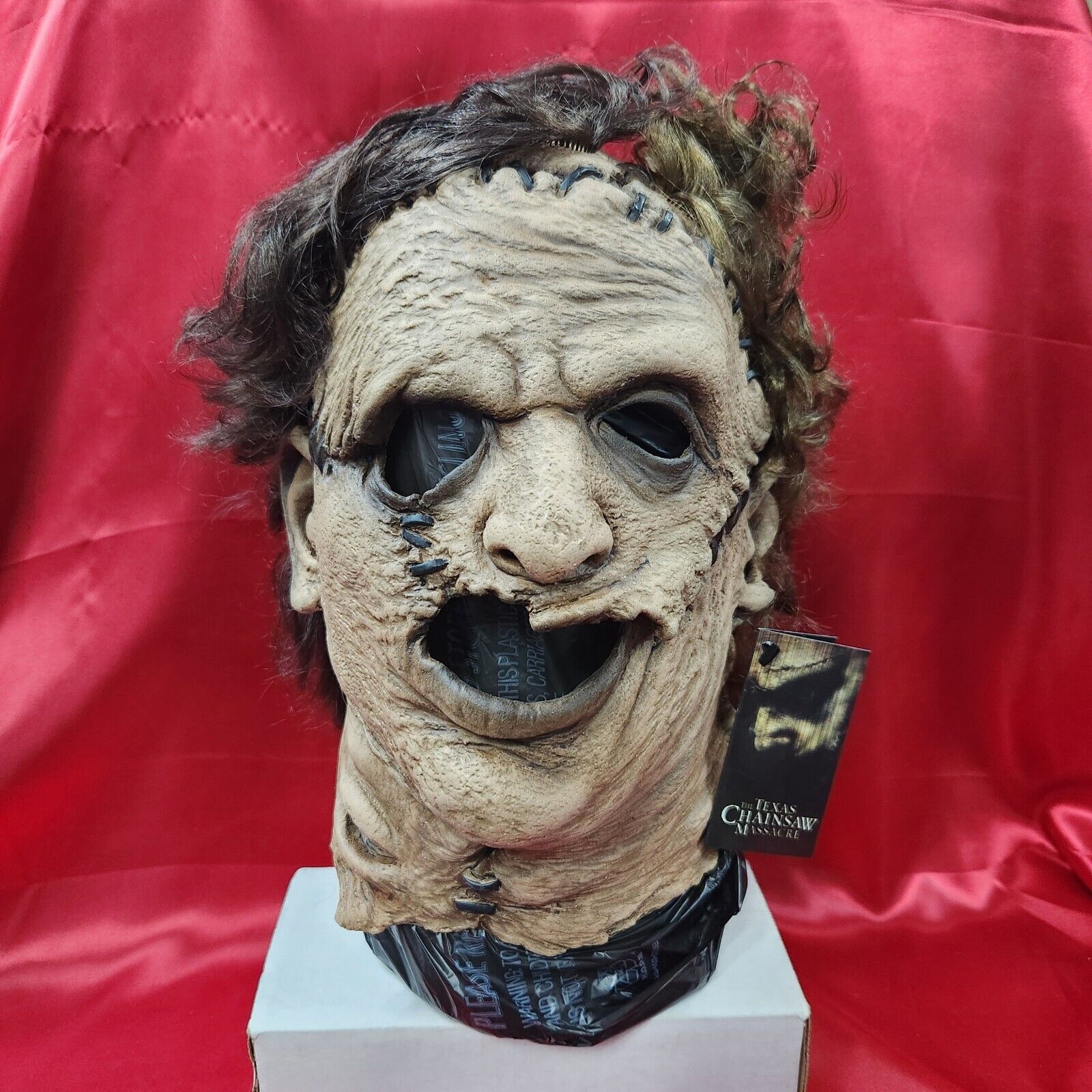 THE TEXAS CHAINSAW MASSACRE (2003) - LEATHERFACE MASK by Trick Or Treat Studios
