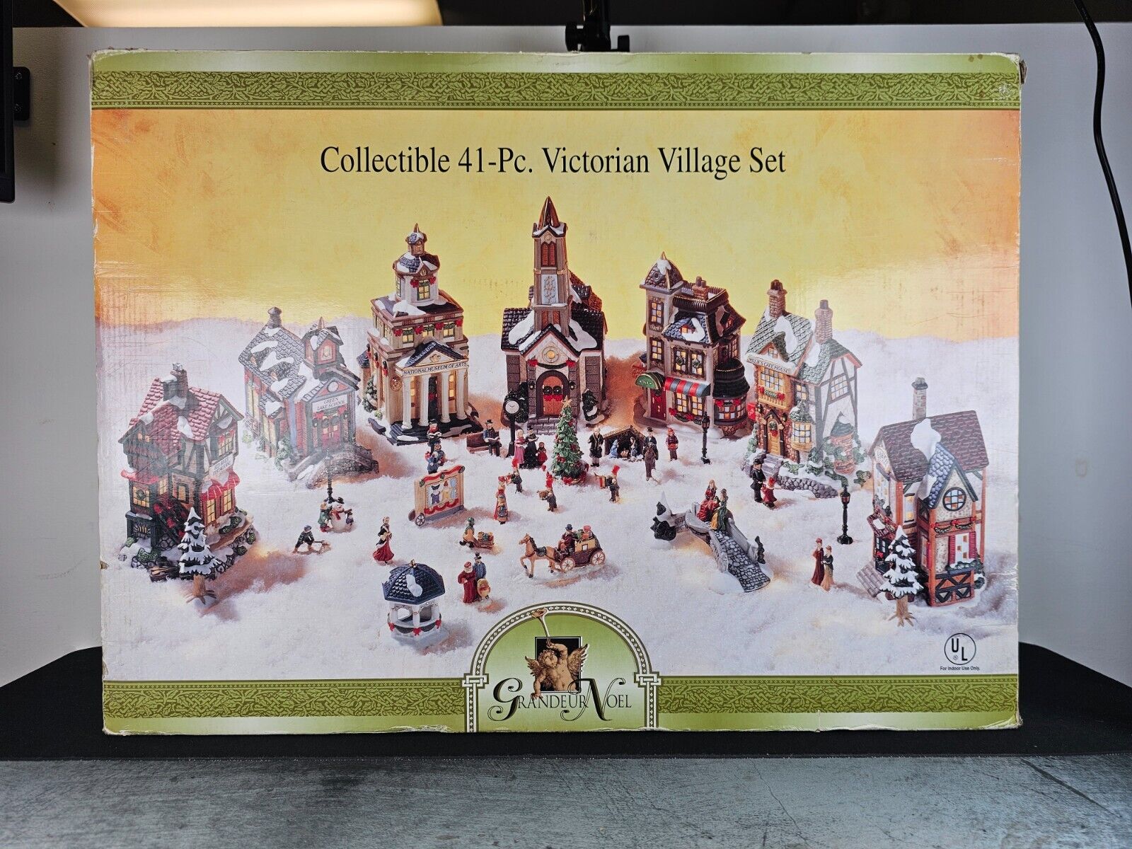 Vintage 1998 Grandeur Noel Collectible Victorian Village 41 Piece Set