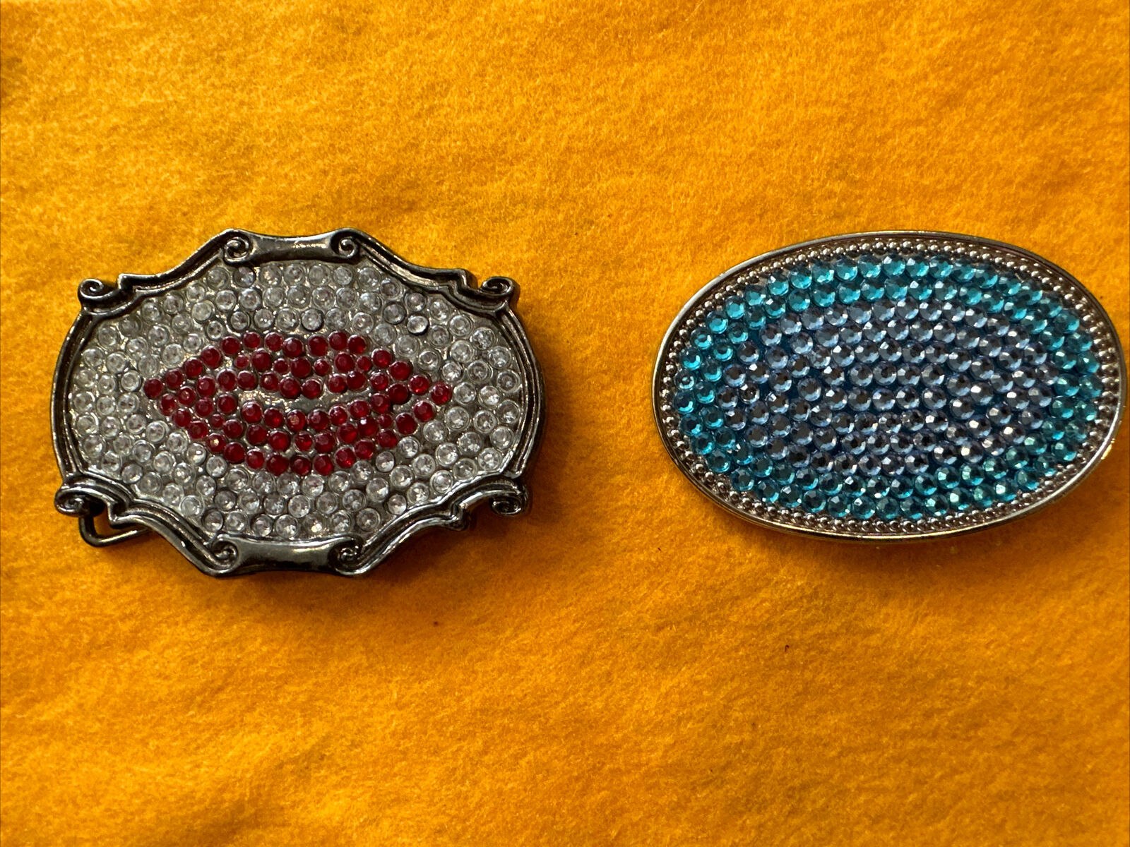 2 CLASSIC BELT BUCKLES RED LIPS & BlUE BEJEWELED STONES SILVER TONE
