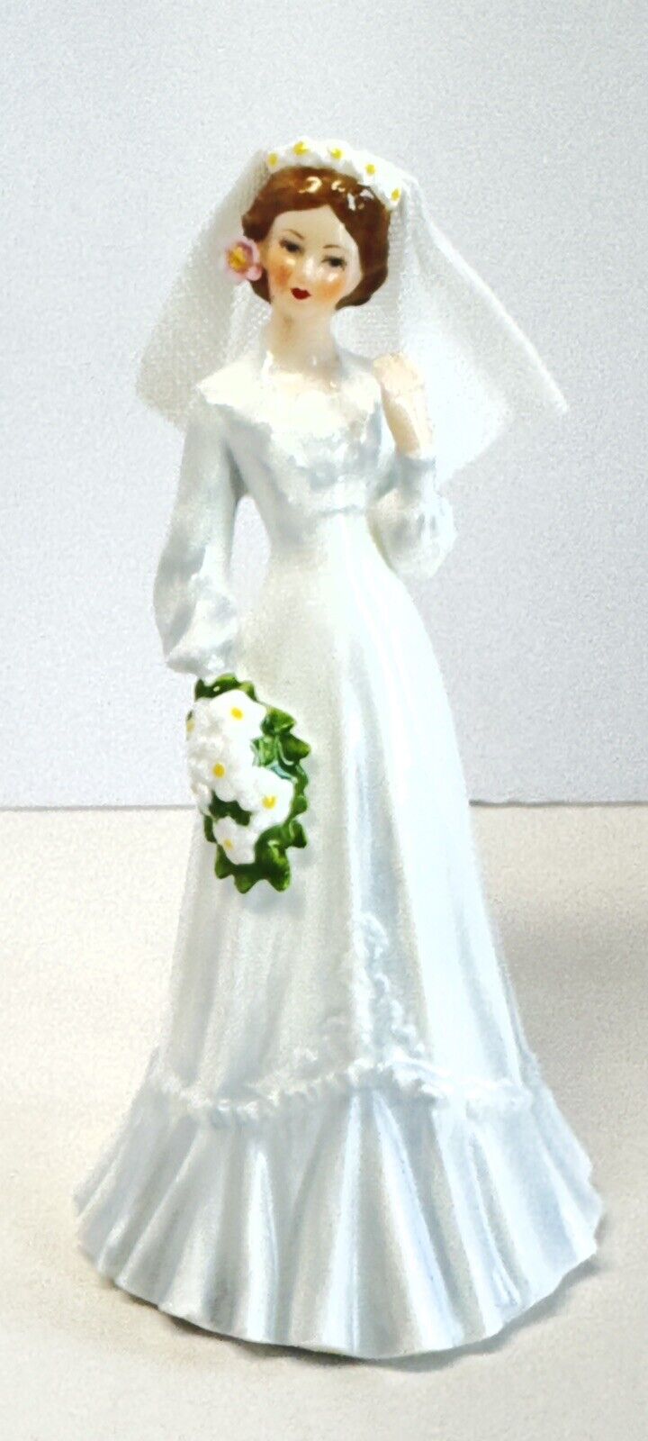 Vintage Enesco Beautiful Bride 1980 Ceramic Figurine EUC Taiwan RARE
