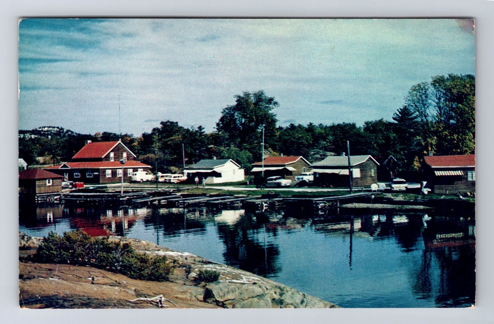 Whitefish Falls ON-Ontario Canada, Bay Villa Lodge & Cottages, Vintage Postcard