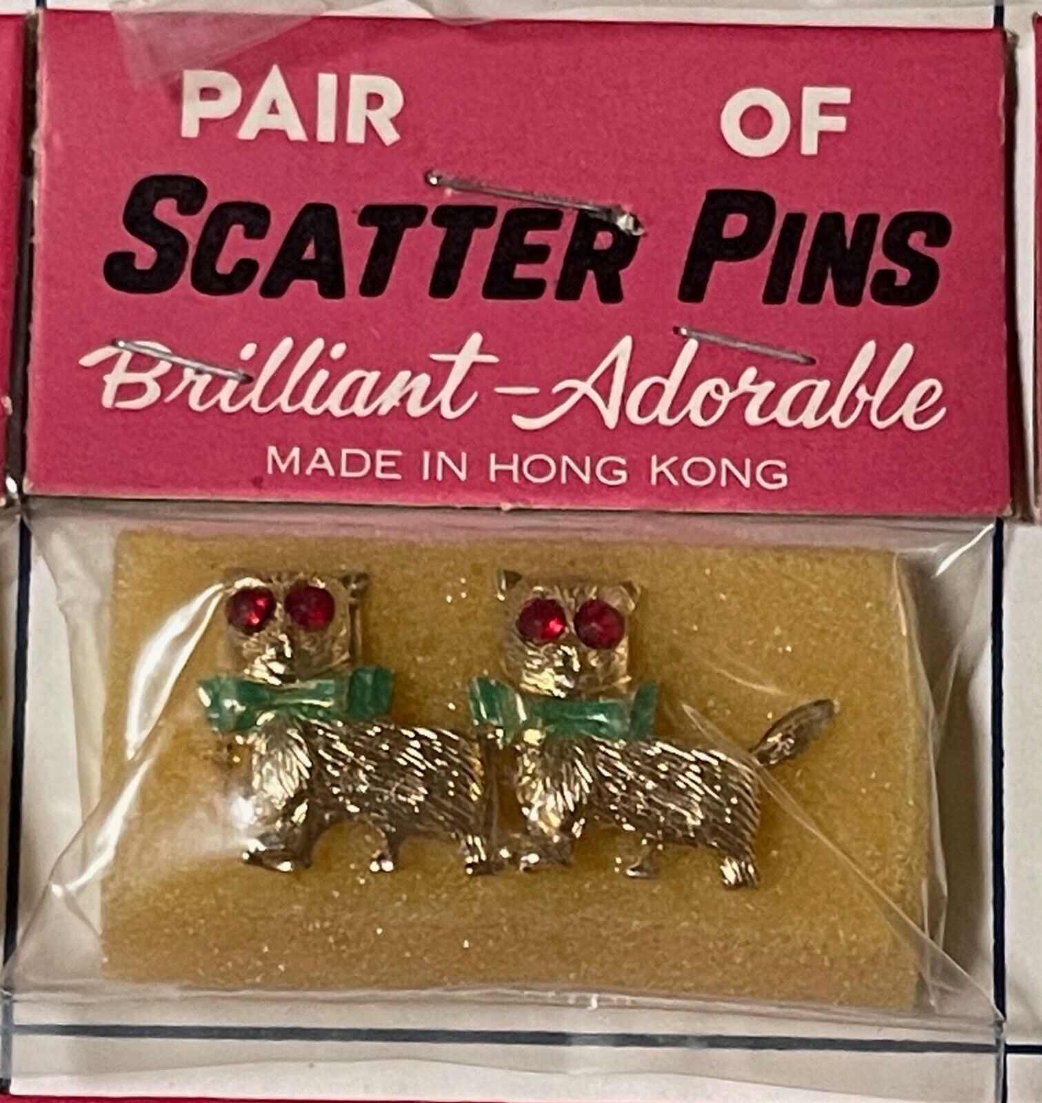 Pair Vintage Pin-Back Cats Scatter Pins Gold Tone Novelty Hong Kong Unopened