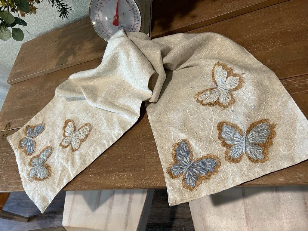 Embroidered Butterfly Applique Table Runner 70\