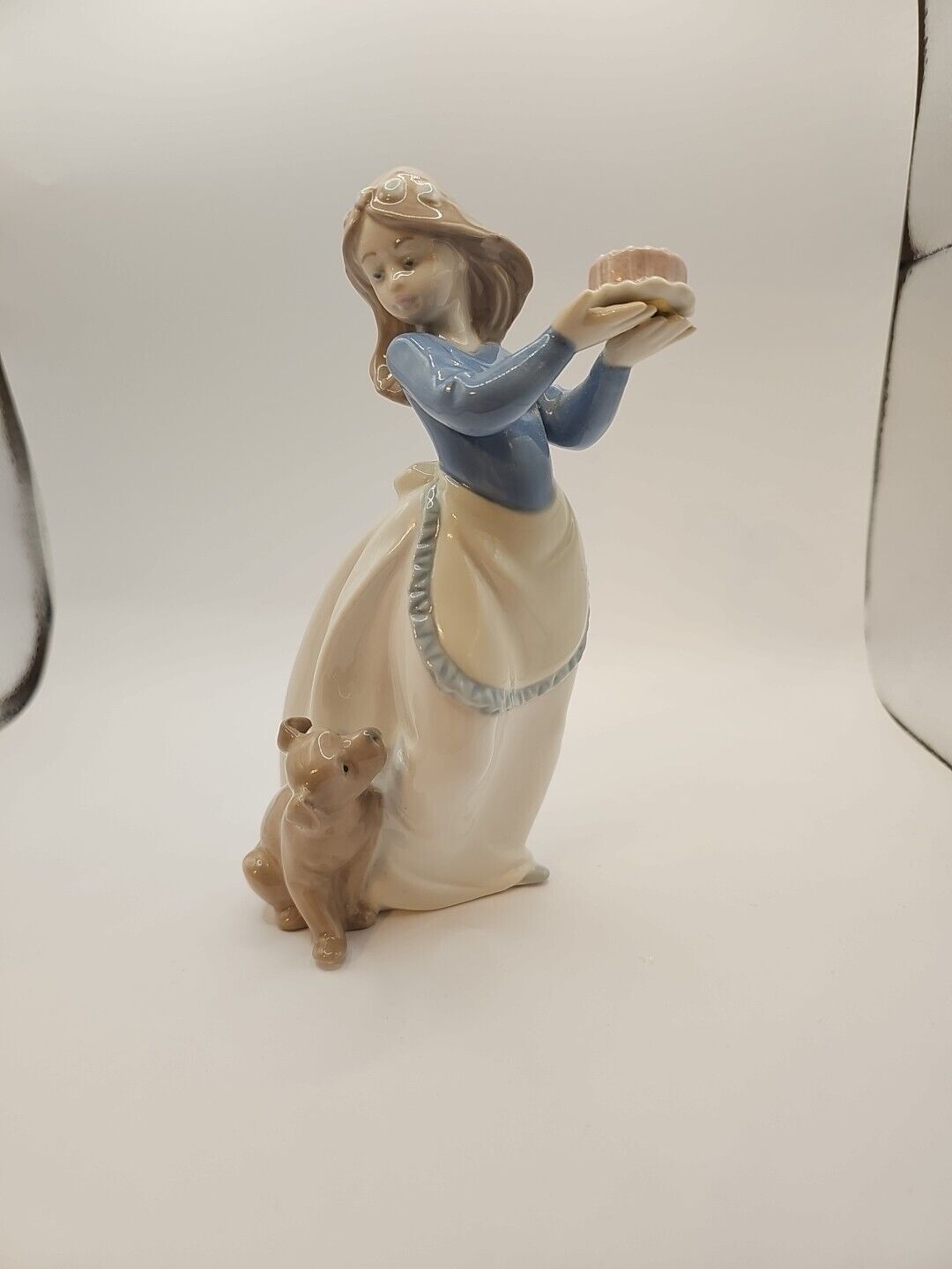Vintage 1987 Lladro Nao Puppy\'s Birthday #1045 Girl W Cake & Dog Figurine Spain