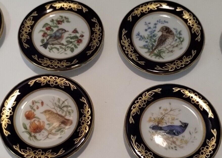 Beautiful Set Of 20 Miniature Franklin Porcelain Birds Of The World 1983