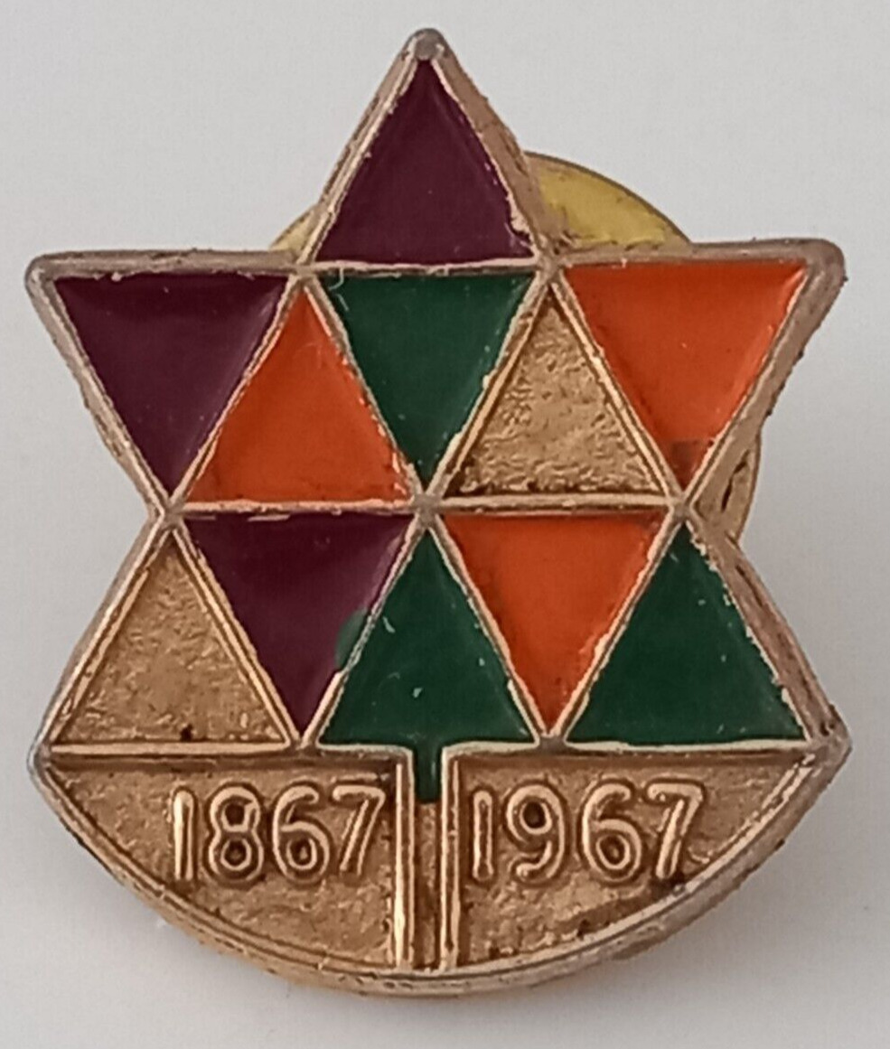 Vintage Canadian Centennial 1867-1967 Pin Badge Collectable