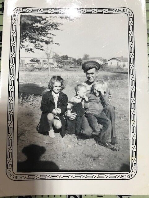 Vintage 1930s Military Dad With Family Photo