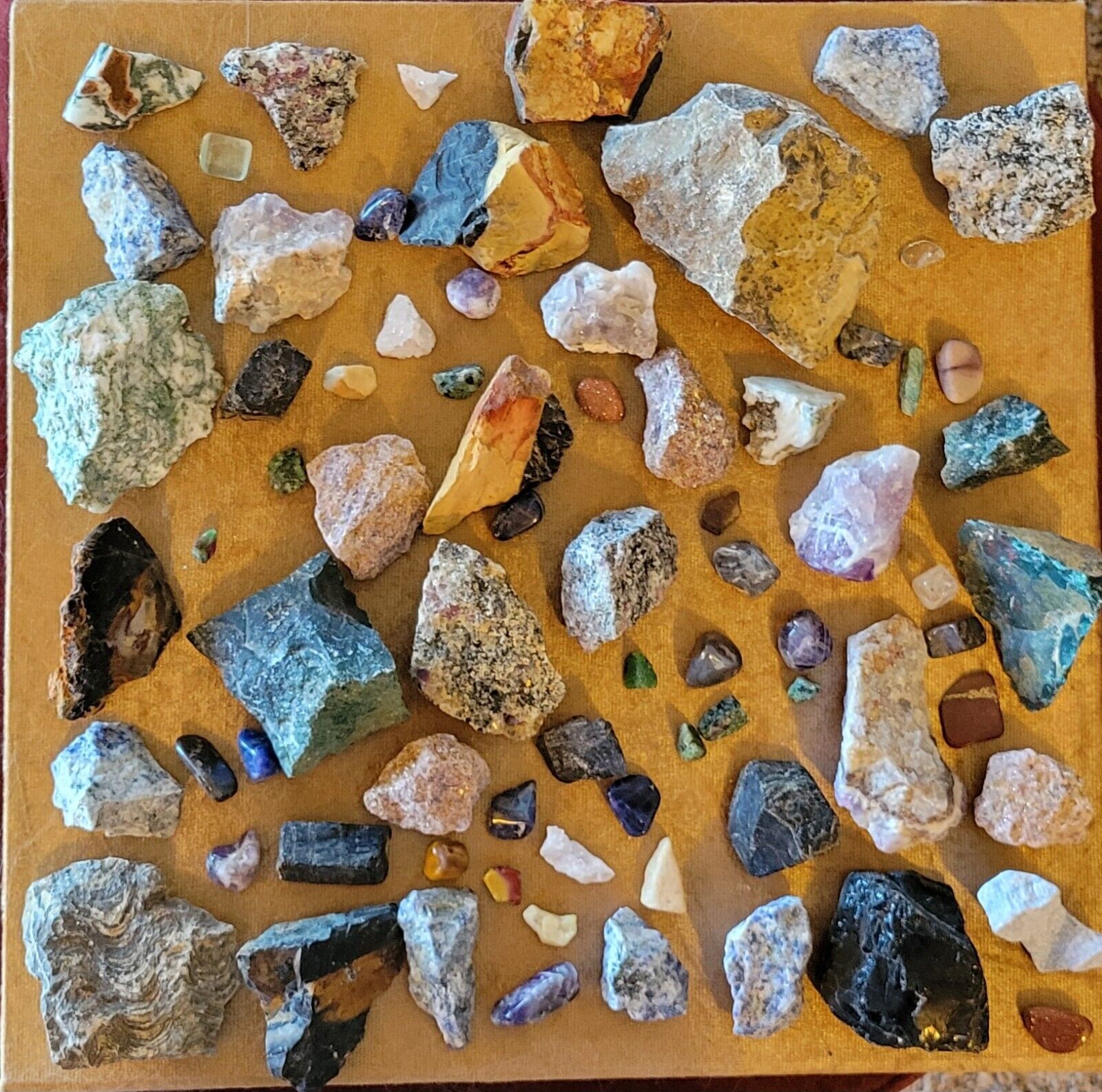 Random assortment of raw crystals and tumbled stones 5lbs, comes in bucket 