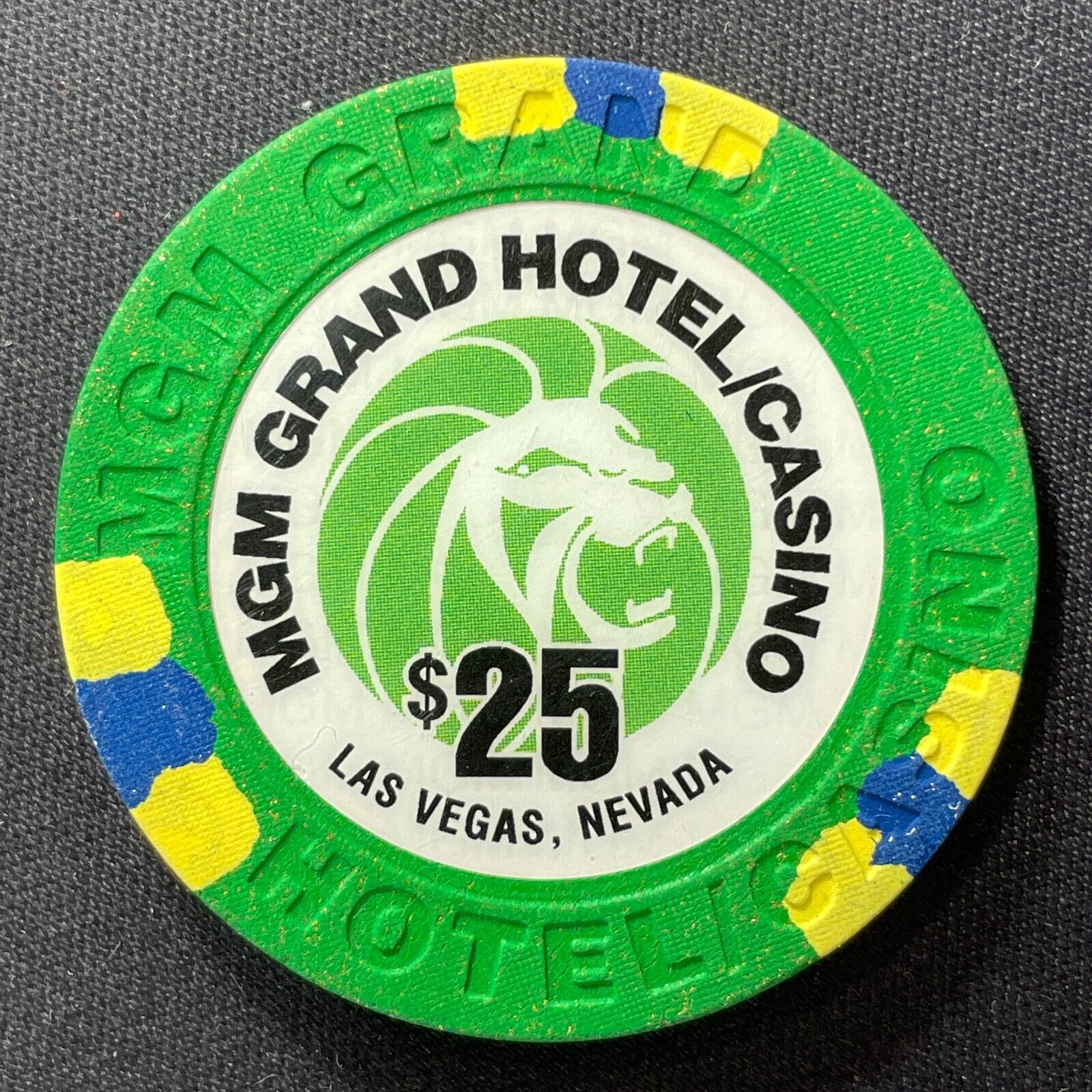 MGM Grand Las Vegas $25 casino chip house chip 1996 gaming token poker LV25