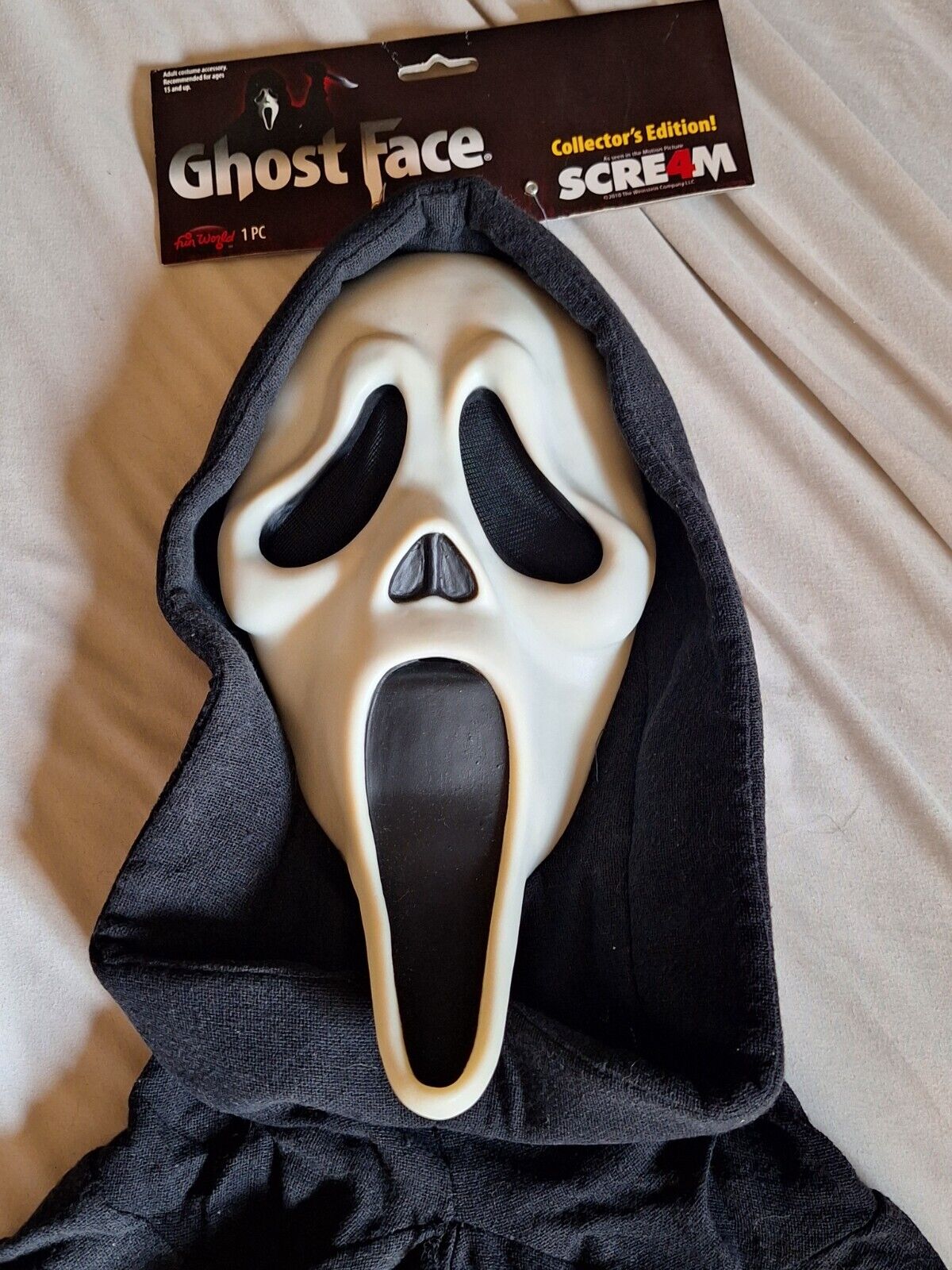 Scream 4 HHN Halloween Horror Nights Collector\'s Edition CE Ghost Face Mask