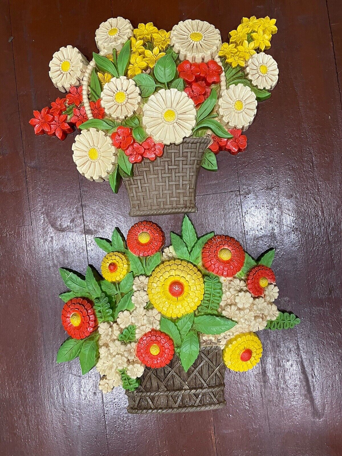 Vtg Pair Syroco Retro Flower Basket Wall Plastic Hangings. READ