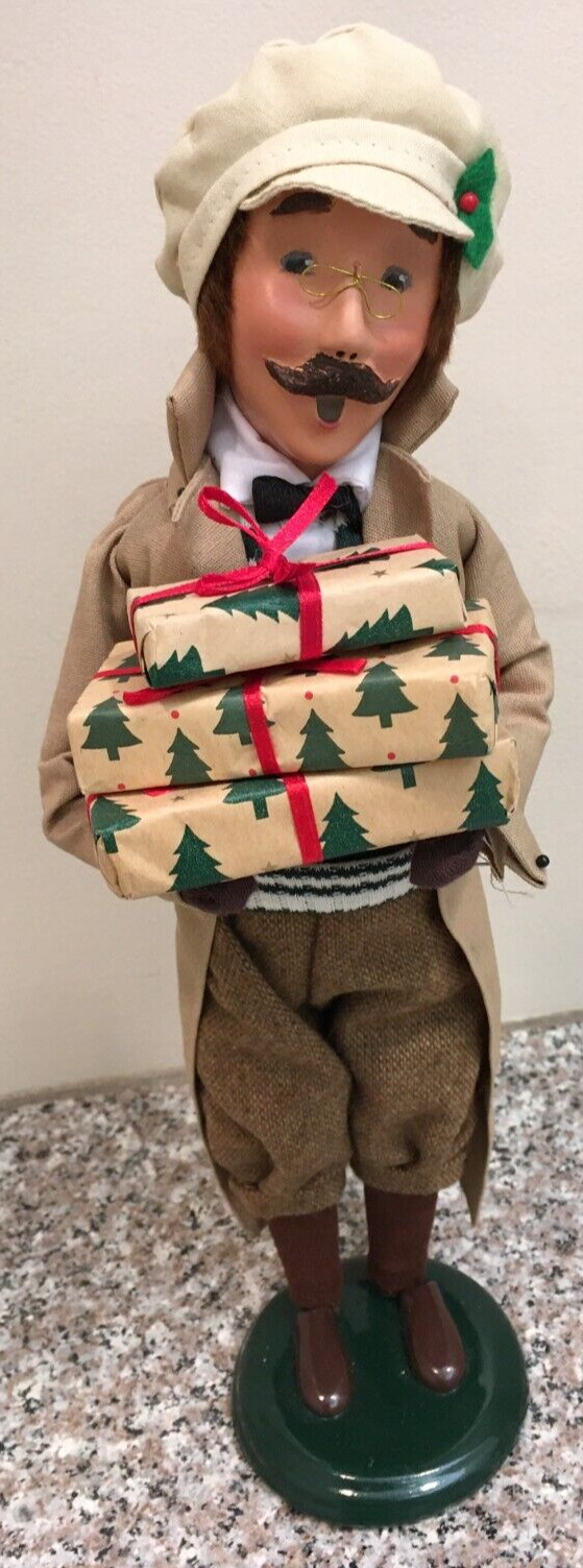 HTF Byers Choice Carolers 2011 Man Duster Family holding Packages Long Tan Coat