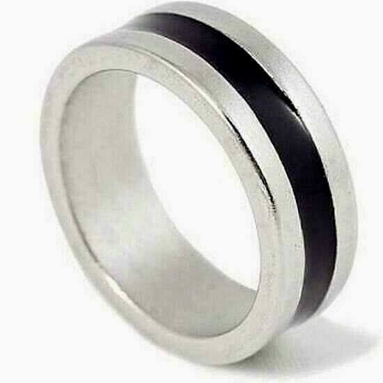 PK RING SILVER & BLACK STRONG MAGNETIC- SIZE 13 (22mm) MAGIC TRICK