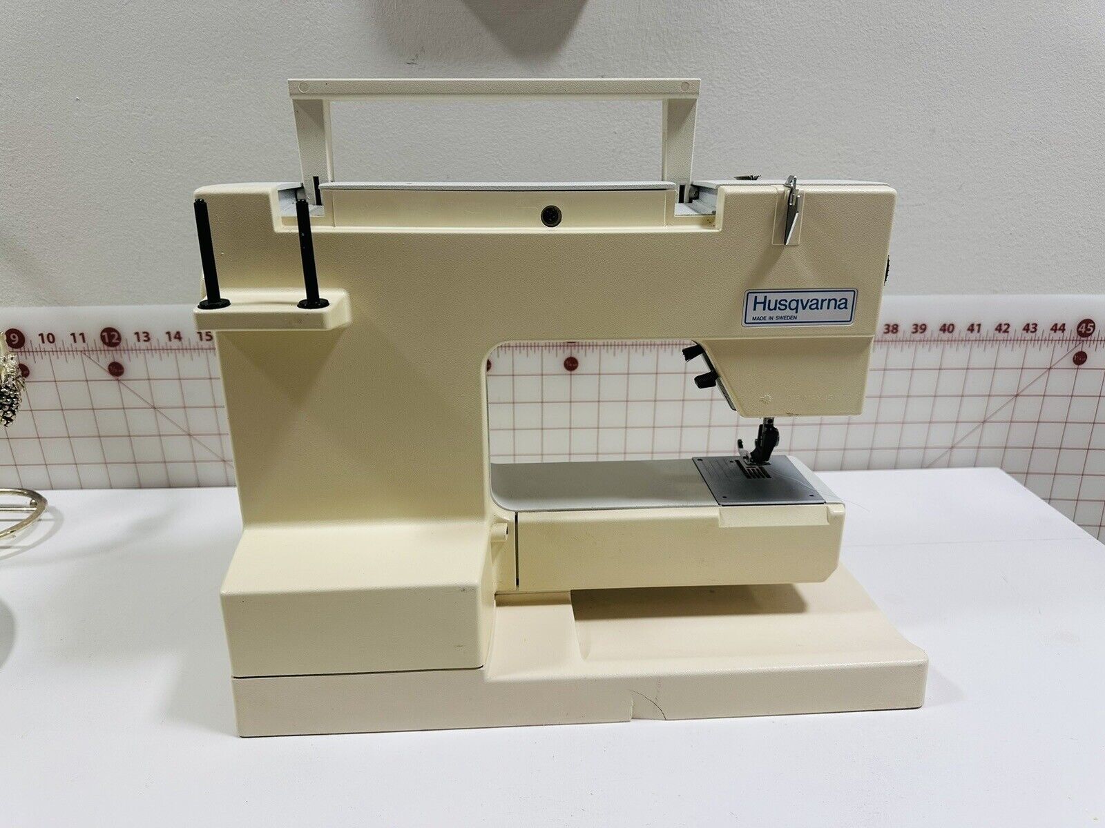 Vintage Viking Husqvarna Classica 105 Sewing Machine - Needs Plug