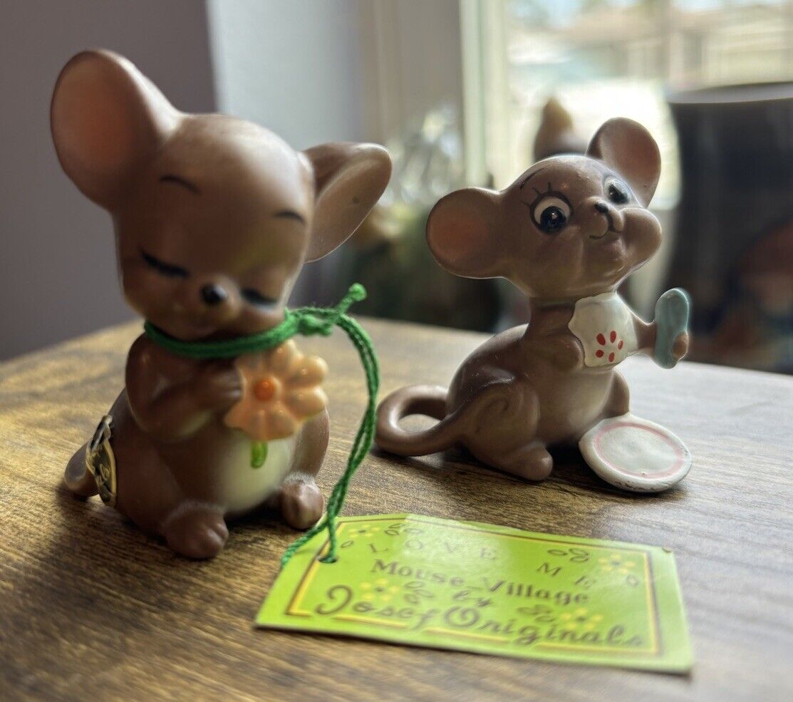 Vintage Pair Josef Originals Mouse Figurines Yellow Flower Japan