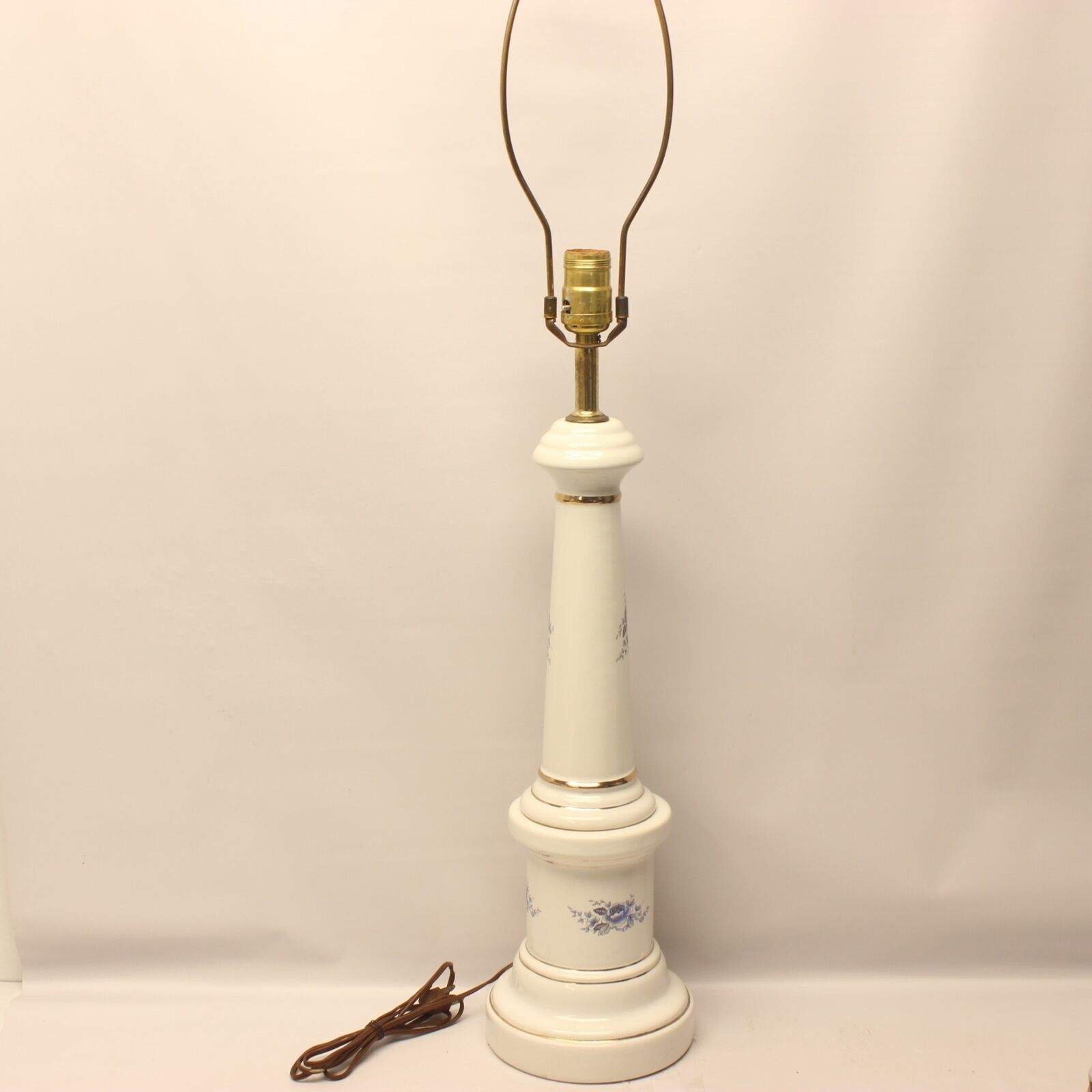 Vintage Lamp Light MCM Mid Century White Table Lamp Ceramic 24