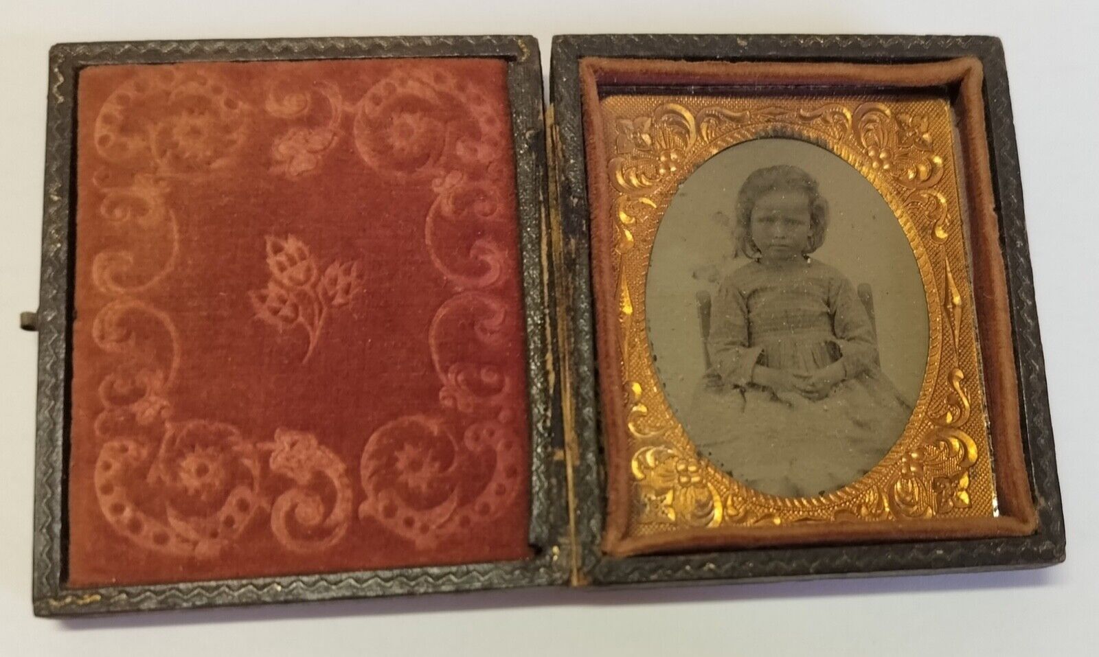 Antique Ninth Plate Daguerreotype Young Girl Child Photo 1/9 with Case Vintage
