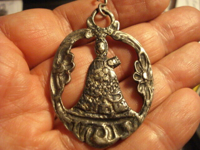  AWESOME SPANISH BIG MEDAL VIRGIN MARY STERLING SILVER 17 CENTURY