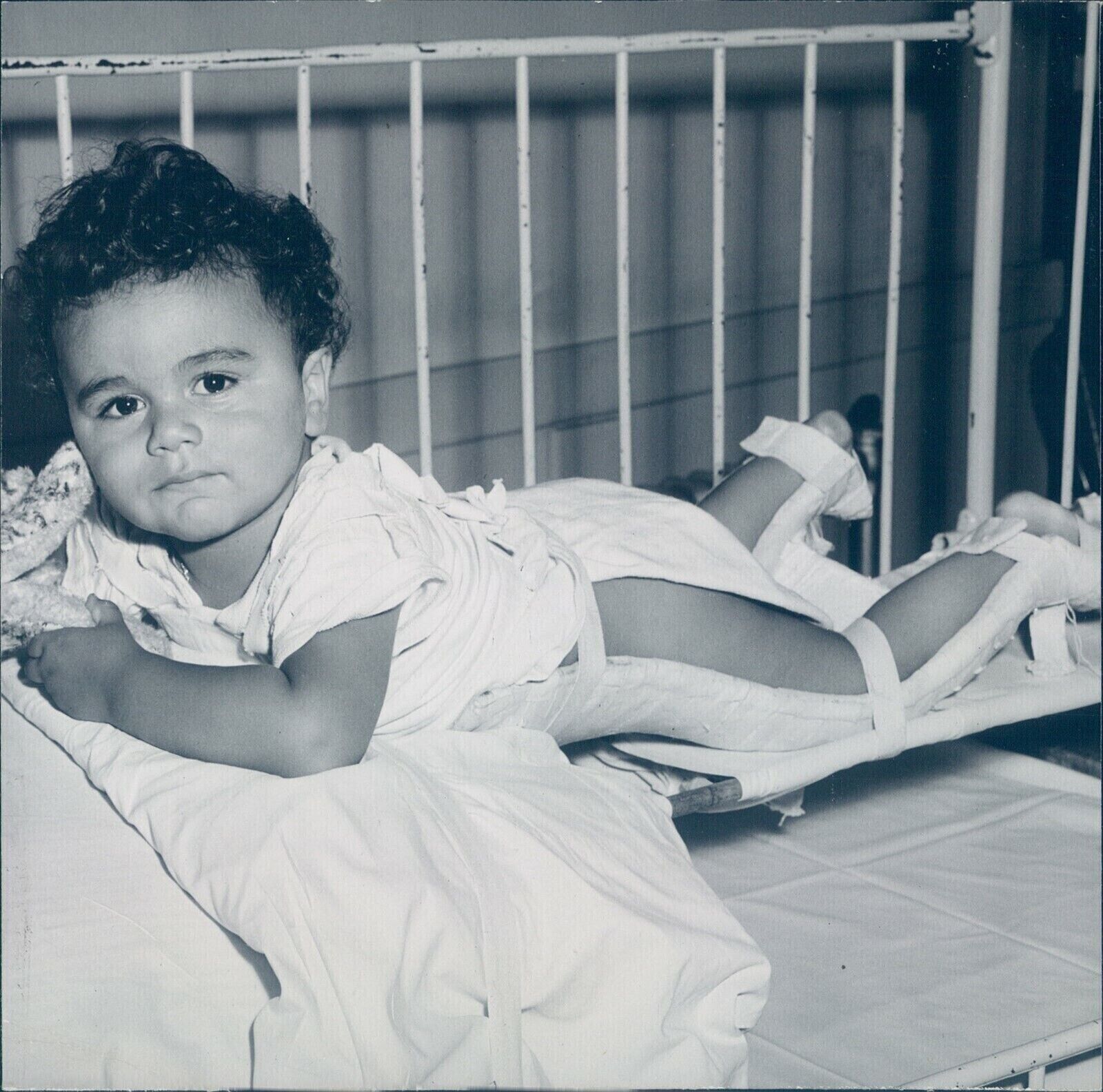 1949 Children MA Wellesley Hospital Convalescent Medical Center 6x6 Press Photo