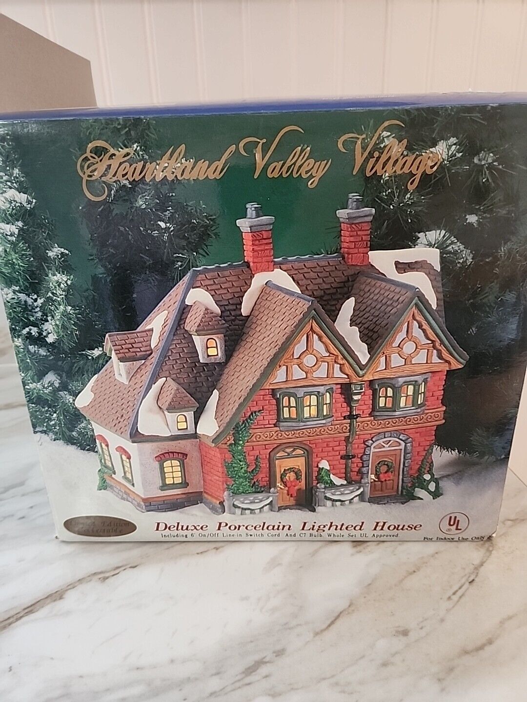 Heartland Valley Village Deluxe Porcelain Lighted House 