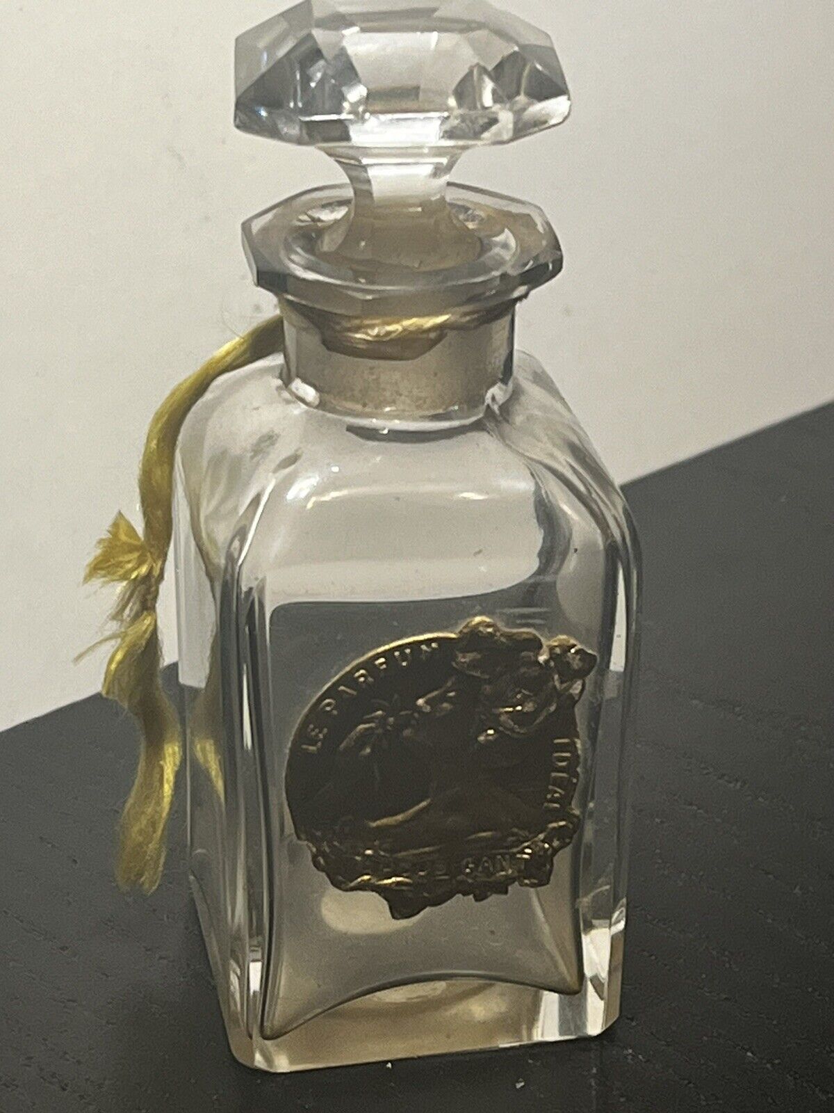 1920s empty perfume bottle Le Parfum Ideal by Houbigant NY 1.75x1.75x4.5\