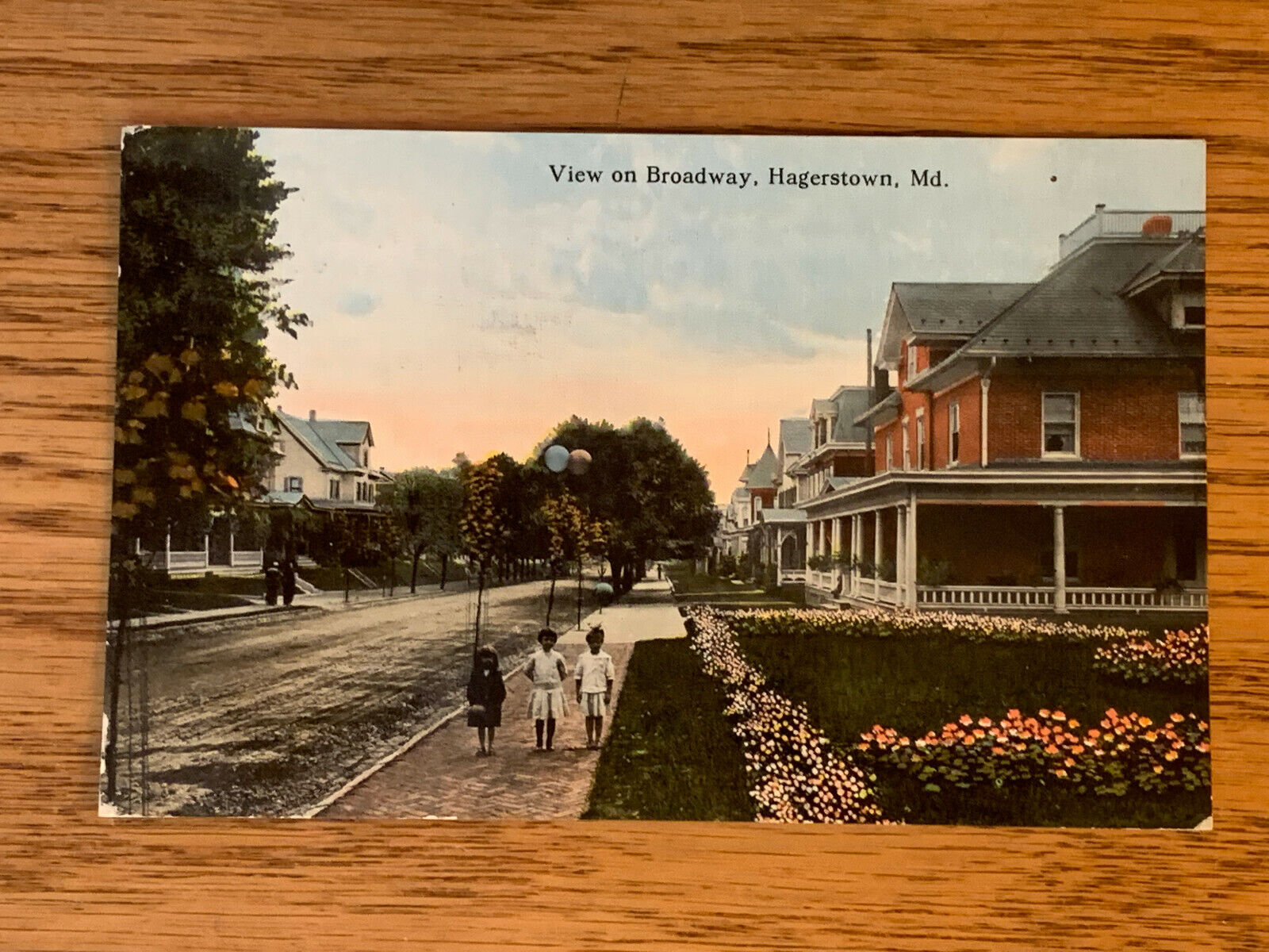 Maryland, MD, Hagerstown, Children Walking On Broadway, PM 1915