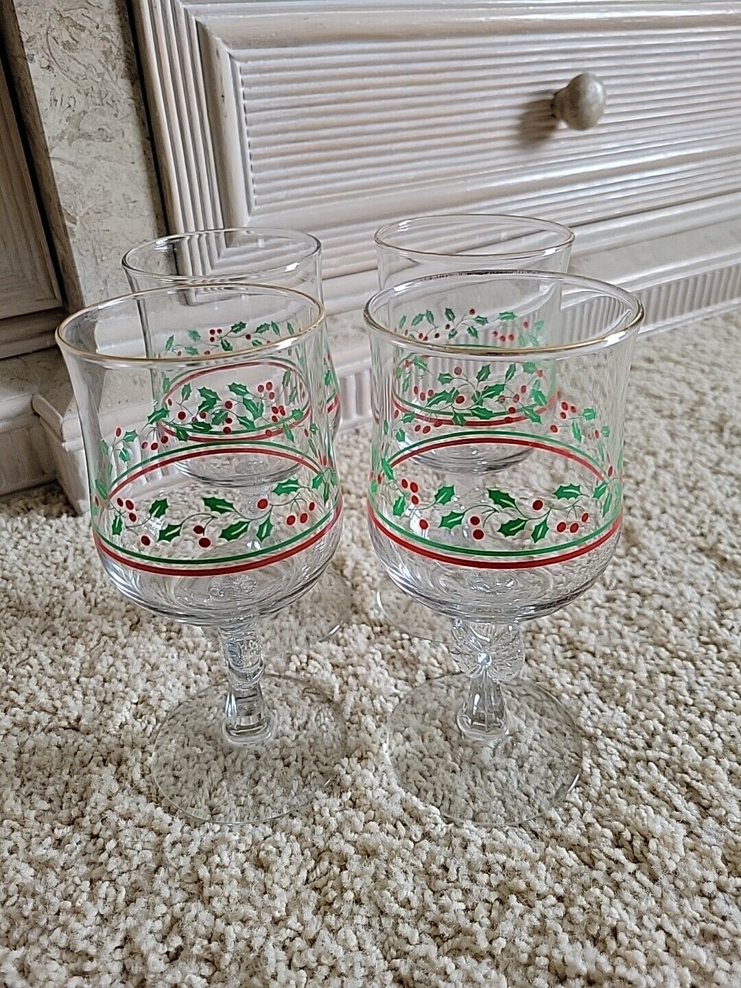 Vintage 1987 Libby’s Arby\'s Christmas Holly Berry 4 Wine Glasses Bows On Stem