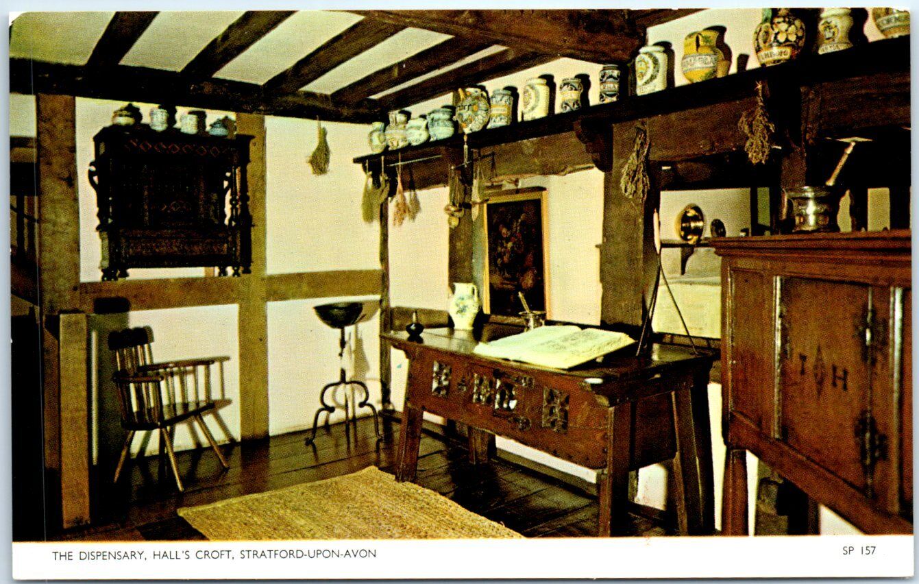 Postcard - The Dispensary, Hall\'s Croft - Stratford-upon-Avon, England
