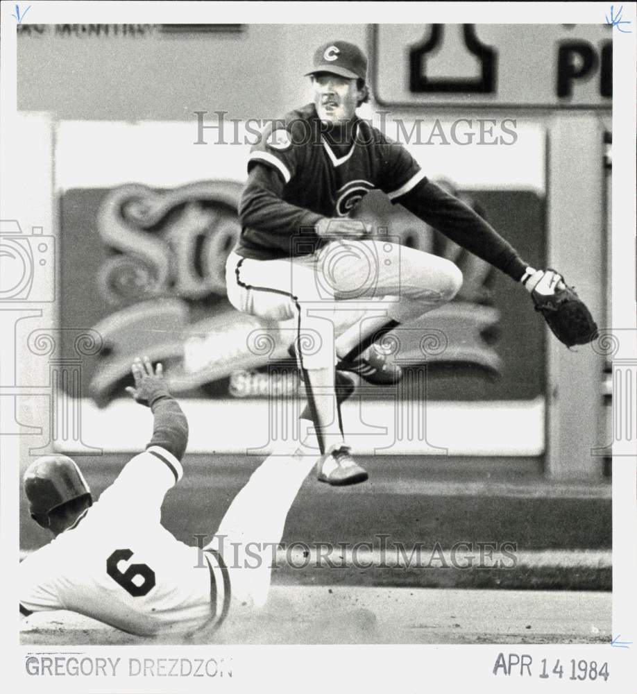 1984 Press Photo Dave Owen playing baseball for the Chicago Cubs - lra75052