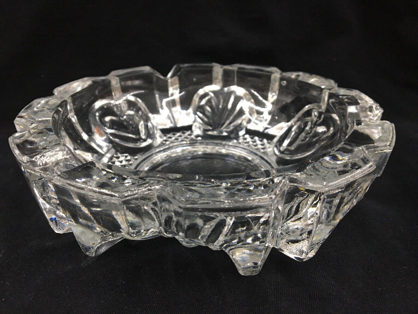 Clear Glass Ashtray 3 Rest Vintage Molded And Diamond Cut 7” Diameter