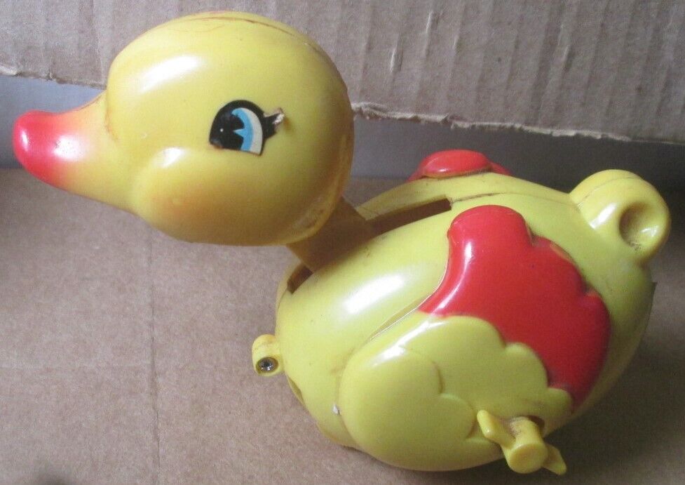 Vintage 1970s yellow DIZZY DUCK Wind Up Plastic Toy 4\