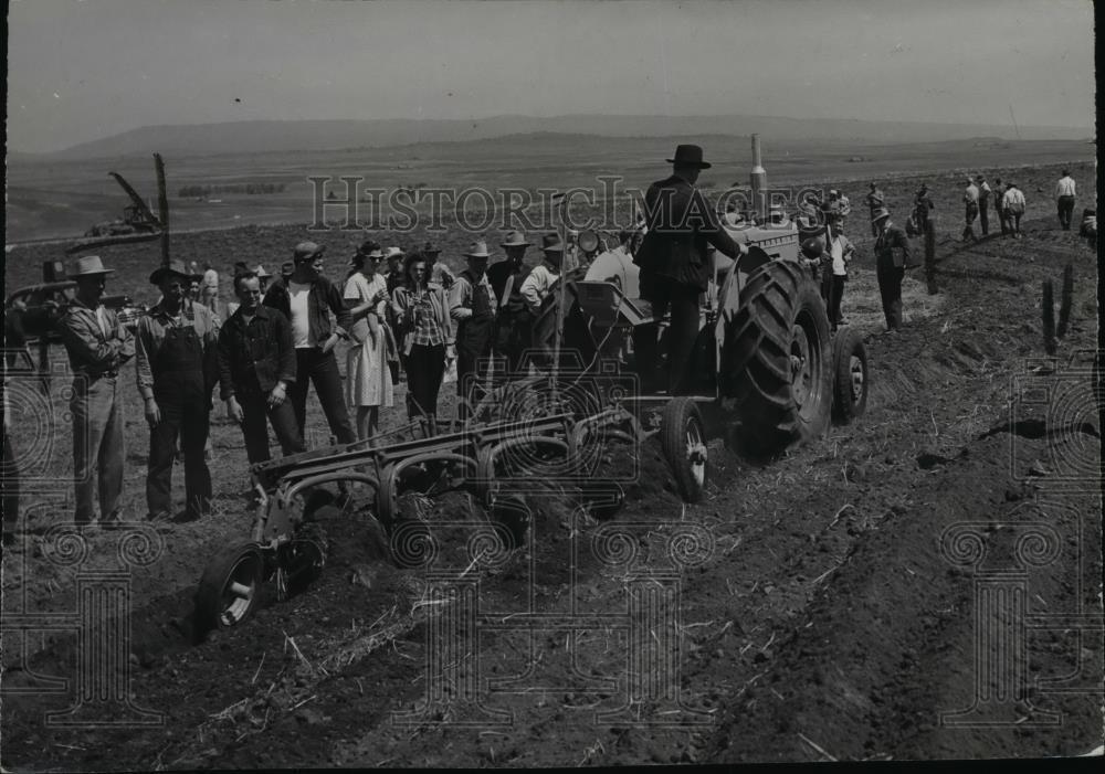 1949 Press Photo Agriculture Scene - spa03092