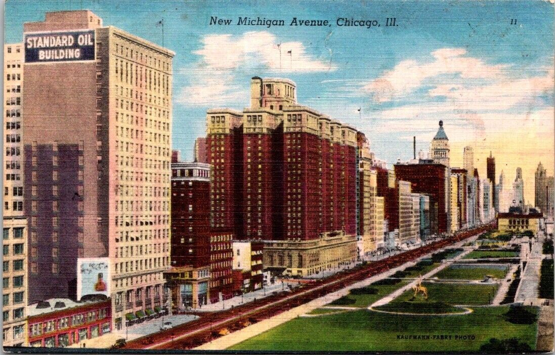 Chicago IL Illinois Standard Oil Building Downtown Michigan Ave Vintage Postcard