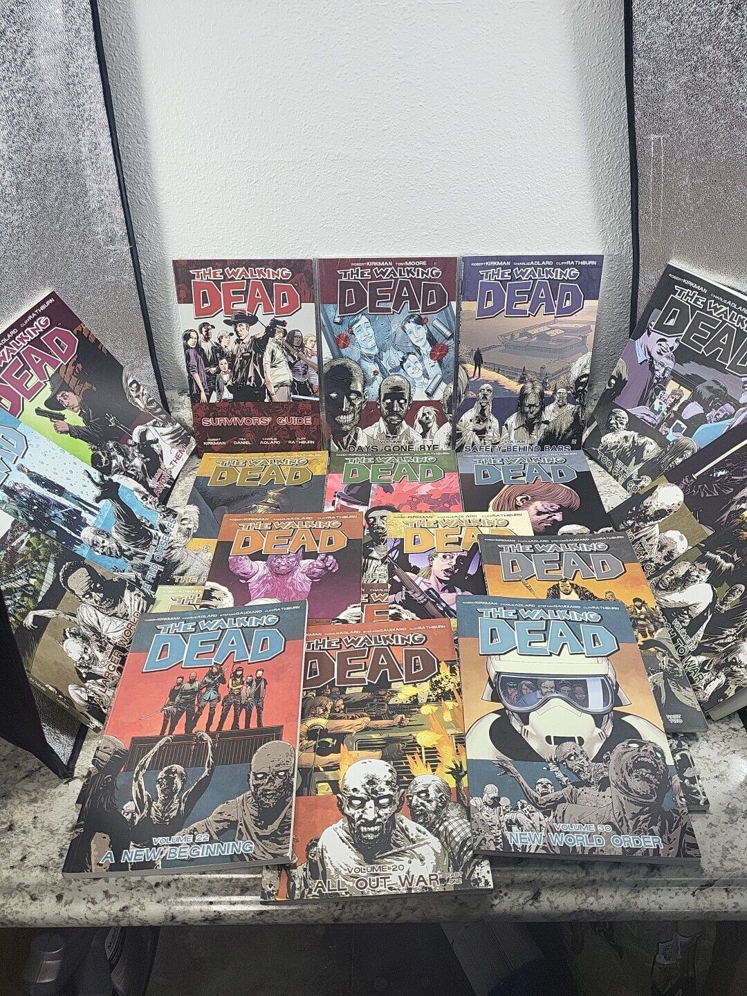 Huge lot of 21 The Walking Dead Image Comics Graphic Novel comics Kerman Adlard