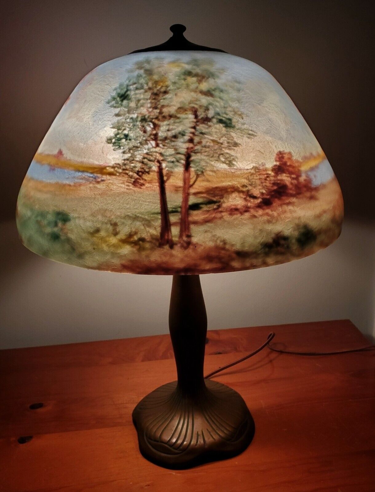 Wonderful Antique Moe Bridges Reverse Painted Landscape Tree Scenic Table Lamp
