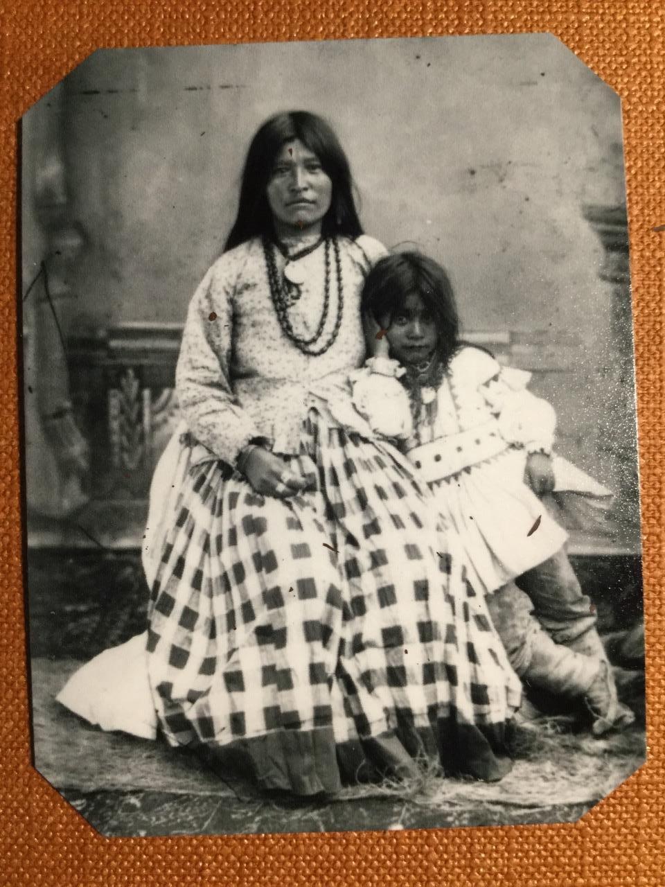 Ta-ayz-slath the wife of Geronimo Historical Museum Quality tintype C095RP