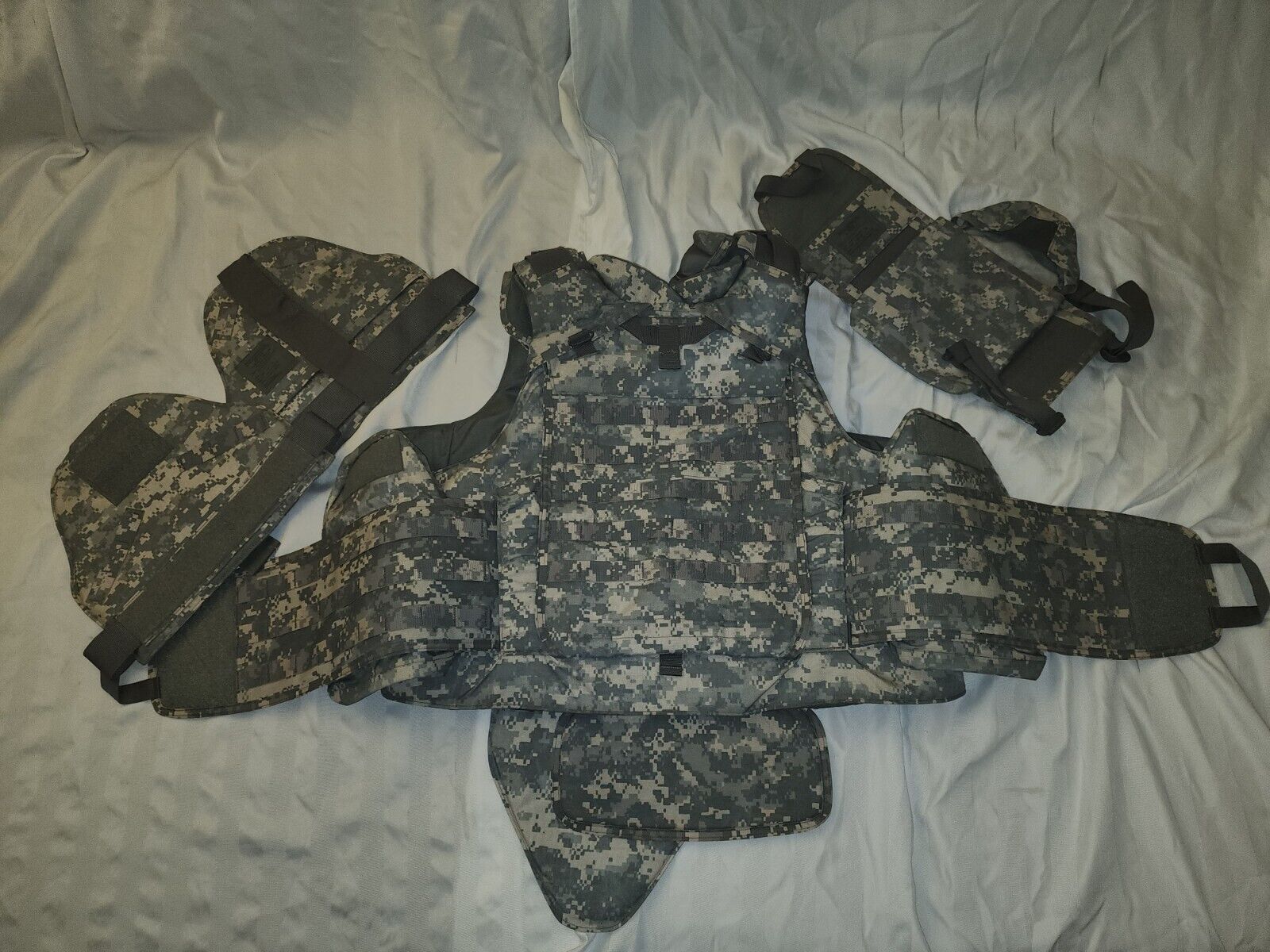 Genuine Improved Outer Tactical Vest ACU Size Large Long Complete NWOT