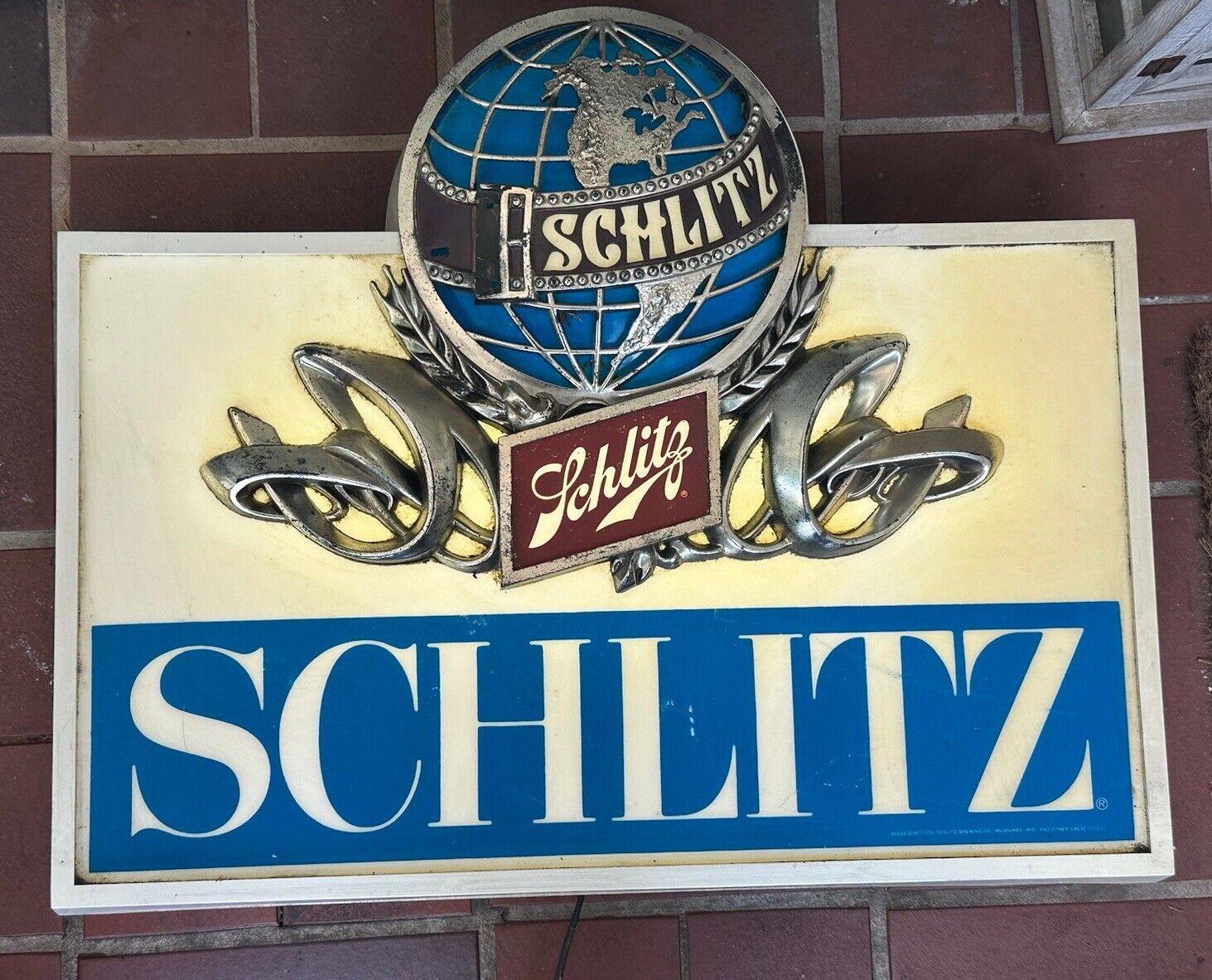 Vintage Schlitz Beer Light Bar Sign 20”x16”x5”