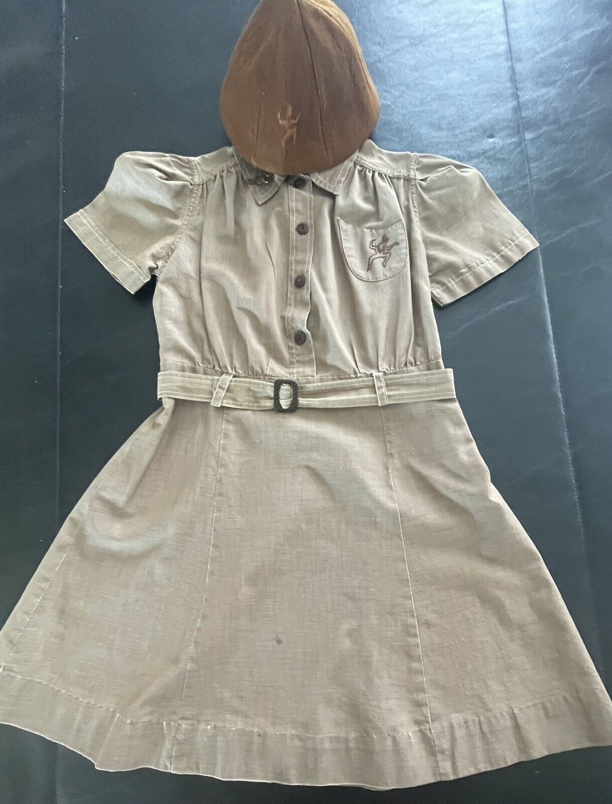 REDUCED RARE Vintage 1944-47 BROWNIE Girl Scout UNIFORM DRESS-HAT-BUTTON SIDE