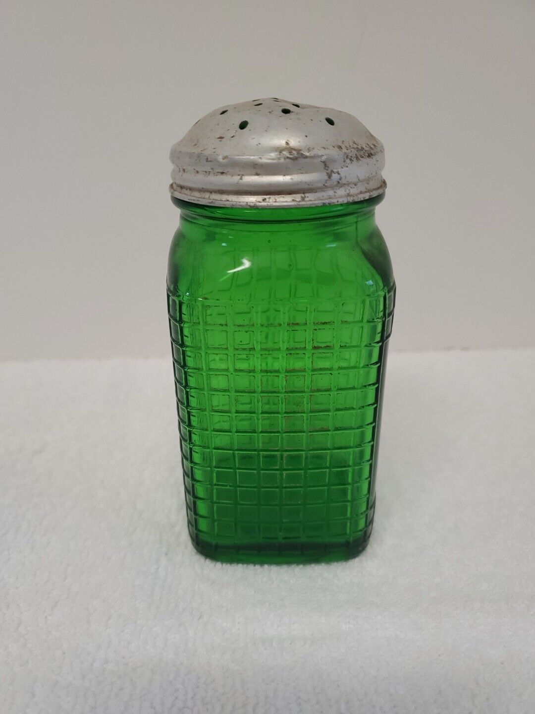 Vintage Green Depression Glass Salt or Pepper Shaker, Owens-Illinois, Waffle