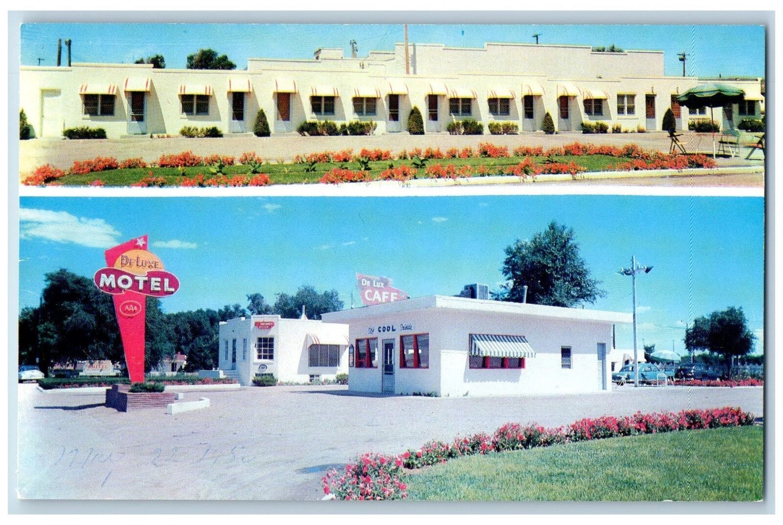 Sidney Nebraska NE Postcard De Lux Motel Exterior Roadside c1960's Signage Scene