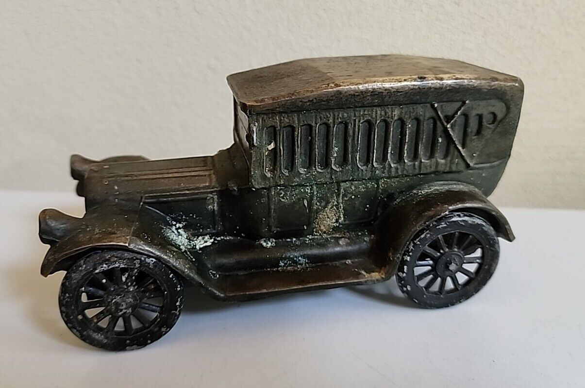 Coin Bank Banthrico Inc.  Chicago U.S.A  1917 Touring Car Vintage (SEE PICS)
